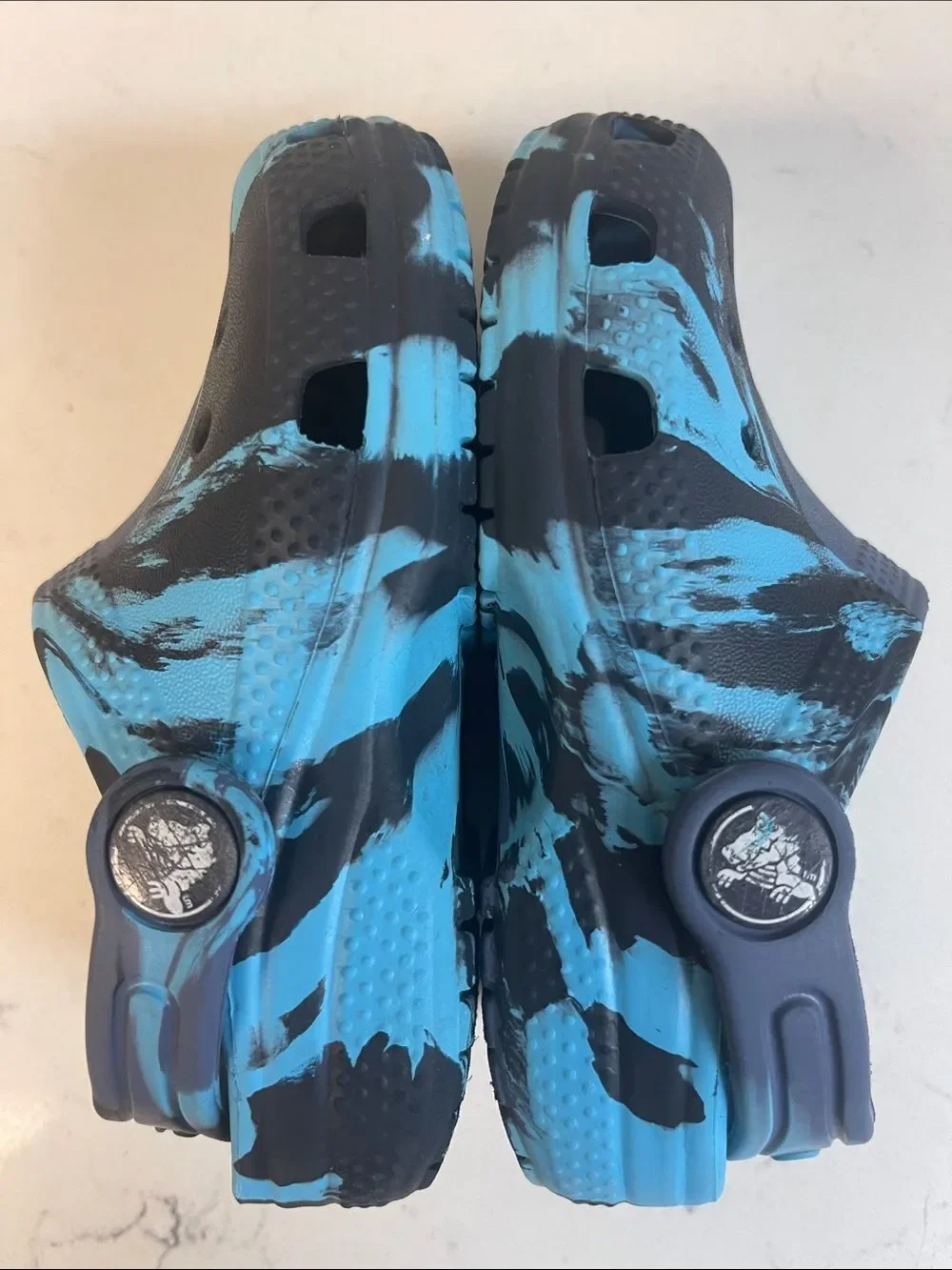 Crocs KIDS' CROCS LITTLE KID CLASSIC MARBLED CLOGS Blue Swirl Shoes Size 8